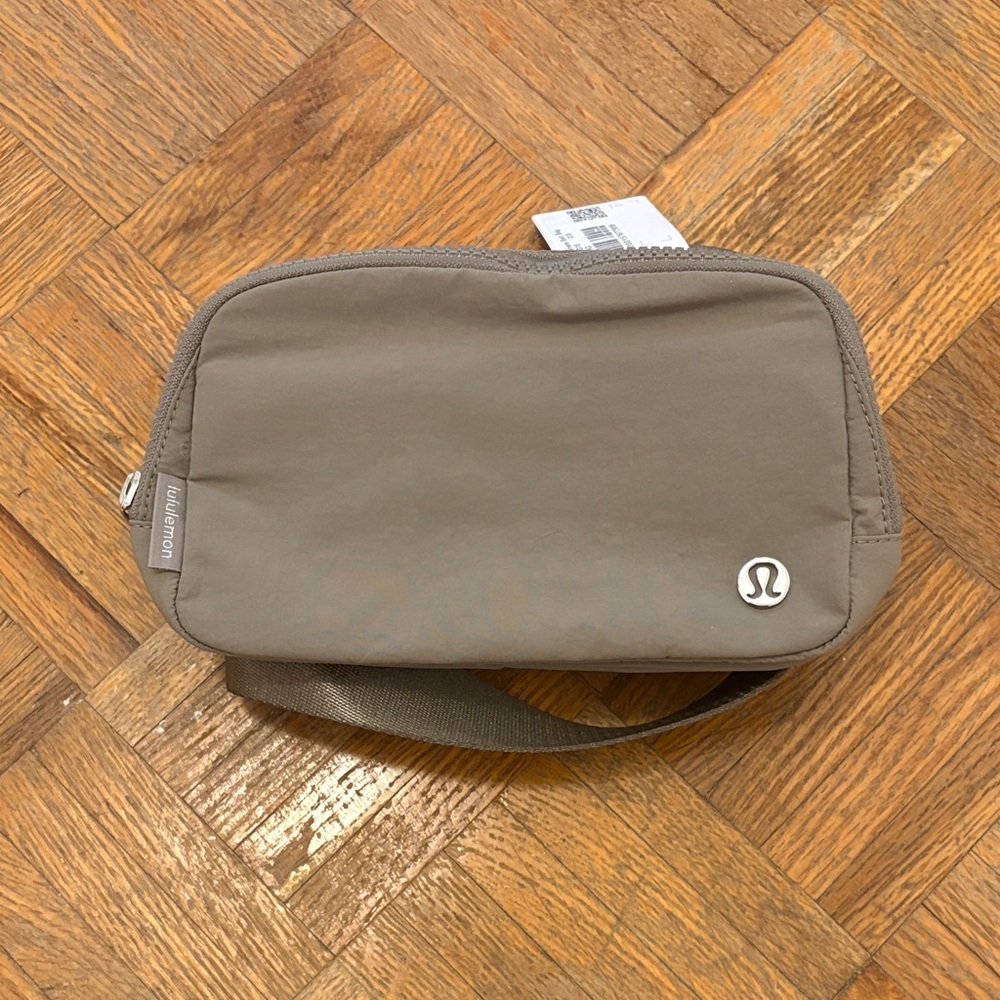lululemon everywhere Belt Bag 1L